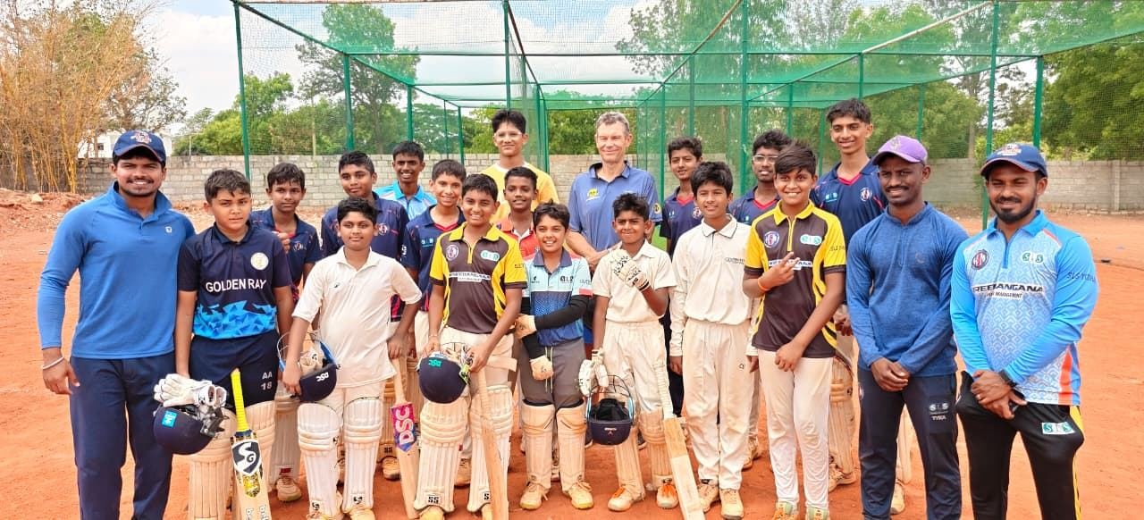 Shane Howell conducting a cricket masterclass hosted by KSM